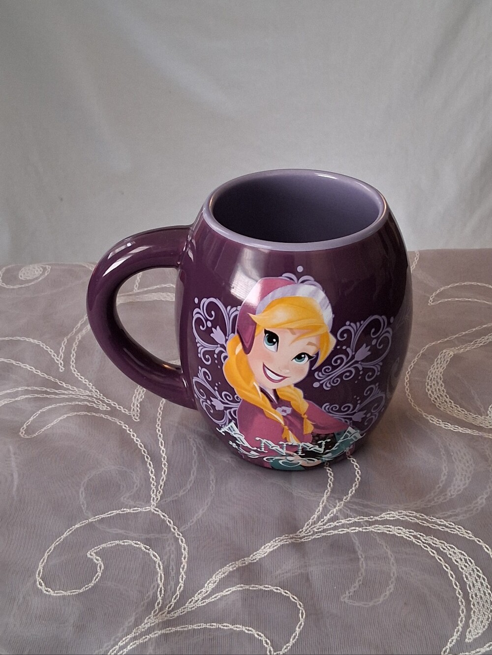 Disney Frozen Elsa/Anna Coffee/Tea/Hot Chocolate Mug 18 Oz Ceramic Purple